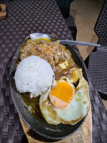 Picture of Beef Ala Pobre with Rice and Egg