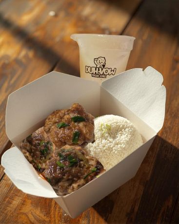 Sweet and Spicy Chicken Rice Meal with 8oz Fruit Juice